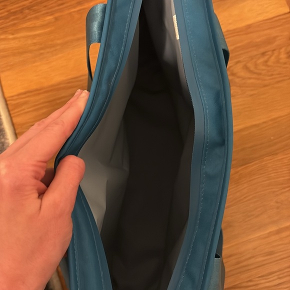 Hydroflask insulated large tote - Picture 4 of 5